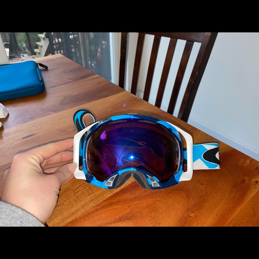 Oakley goggles